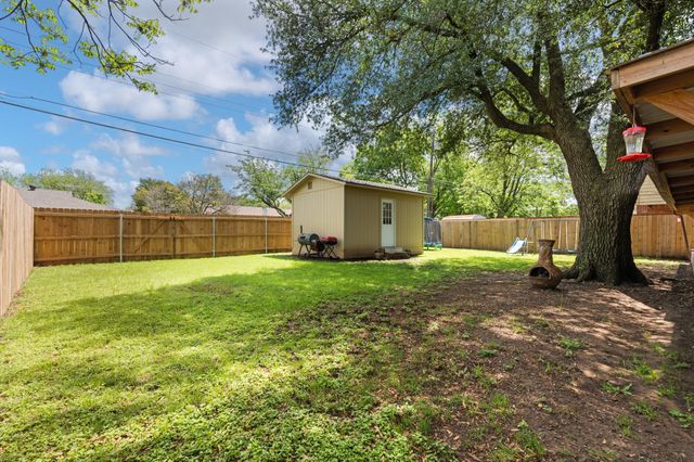 1908 Joslin Street, Cleburne, TX 76033
