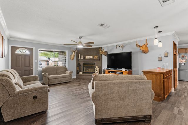 1908 Joslin Street, Cleburne, TX 76033