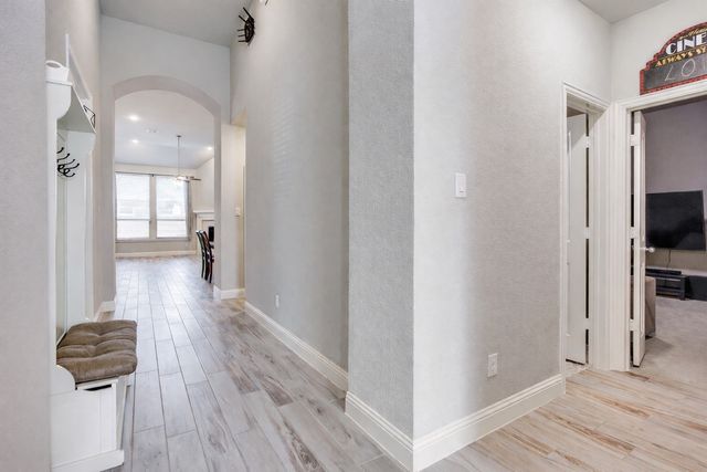 905 Lady Bird Drive, Mckinney, TX 75071