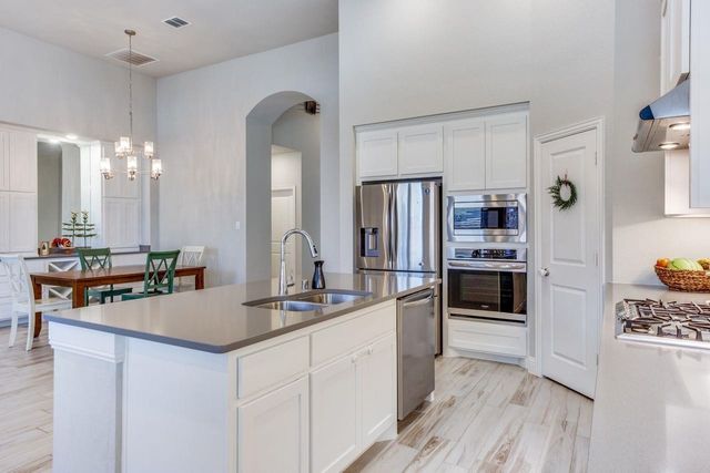 905 Lady Bird Drive, Mckinney, TX 75071