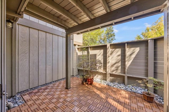 9118 Madison Green Ln #27, Orangevale, CA 95662