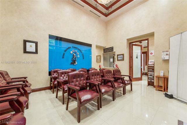 135 San Lorenzo Ave 100, Coral Gables, FL 33146