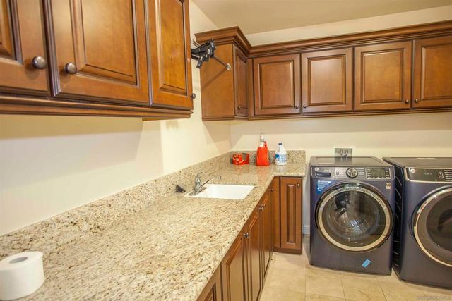 16632 Rose Of Tralee Ln, San Diego, CA 92127