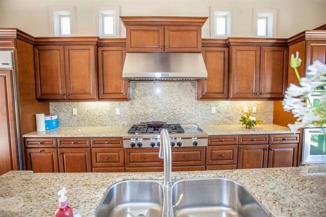 16632 Rose Of Tralee Ln, San Diego, CA 92127