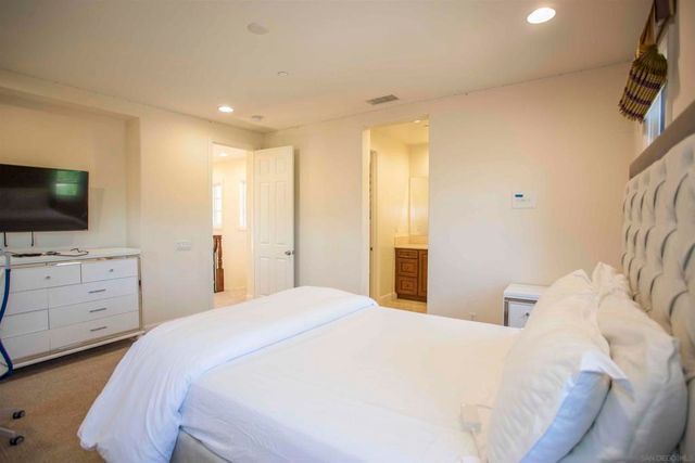 16632 Rose Of Tralee Ln, San Diego, CA 92127