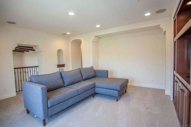 16632 Rose Of Tralee Ln, San Diego, CA 92127