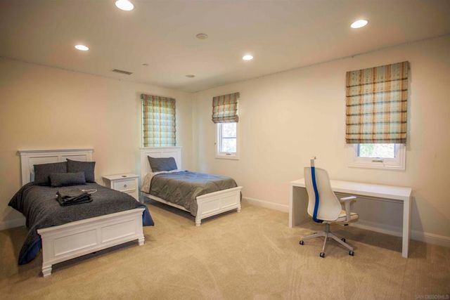 16632 Rose Of Tralee Ln, San Diego, CA 92127