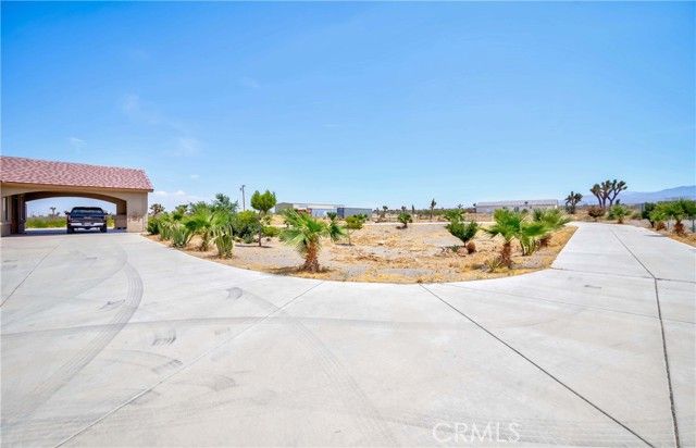 3789 Luna Road, Phelan, CA 92371
