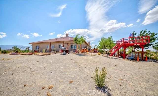 3789 Luna Road, Phelan, CA 92371