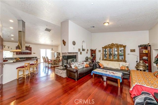 3789 Luna Road, Phelan, CA 92371