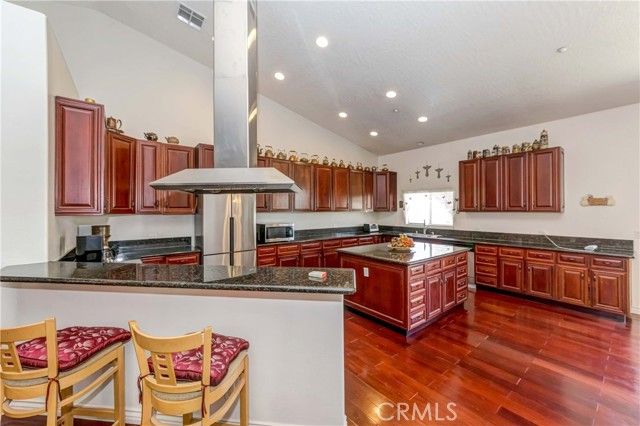 3789 Luna Road, Phelan, CA 92371