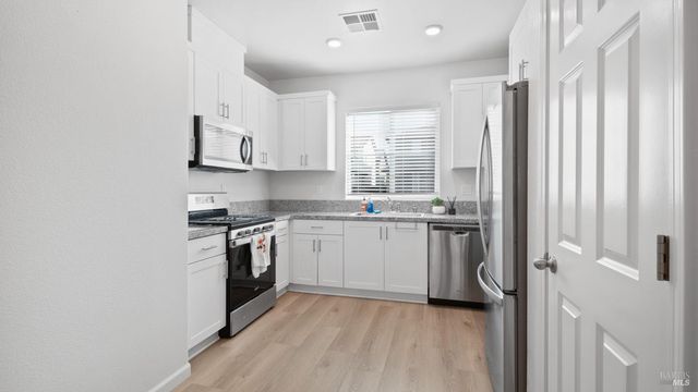 1464 descanso Ln, Fairfield, CA 94533