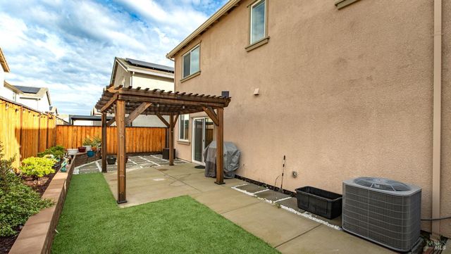 1464 descanso Ln, Fairfield, CA 94533