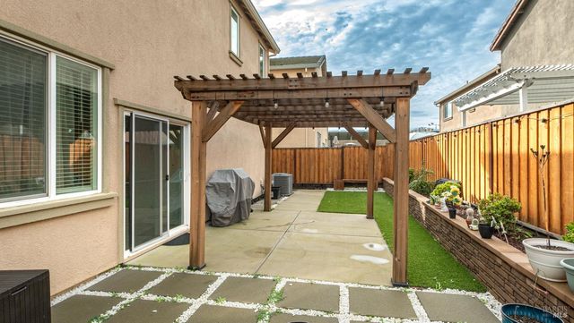 1464 descanso Ln, Fairfield, CA 94533