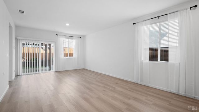 1464 descanso Ln, Fairfield, CA 94533