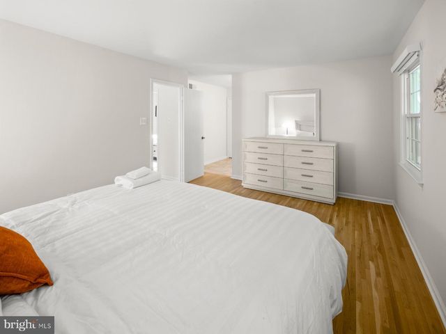 4302 DAHILL PL, Alexandria, VA 22312