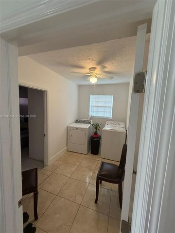4211 SW 38th Street, West Park, FL 33023