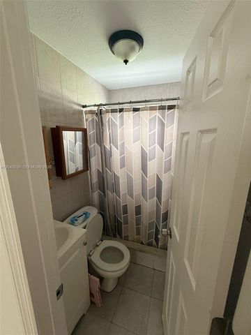 4211 SW 38th Street, West Park, FL 33023