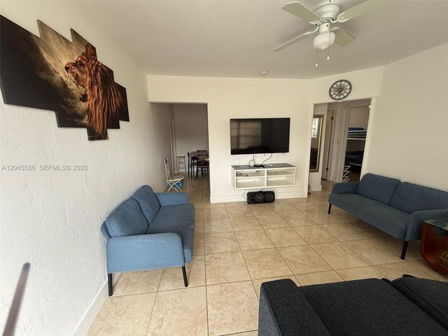 4211 SW 38th Street, West Park, FL 33023