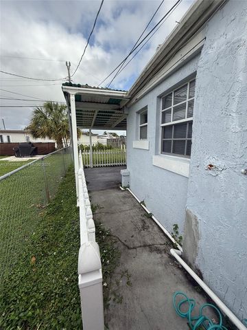 4211 SW 38th Street, West Park, FL 33023