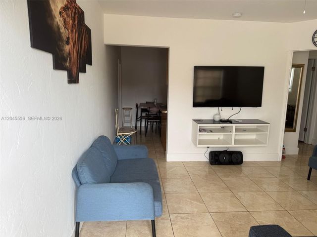 4211 SW 38th Street, West Park, FL 33023