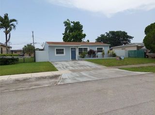 4211 SW 38th Street, West Park, FL 33023