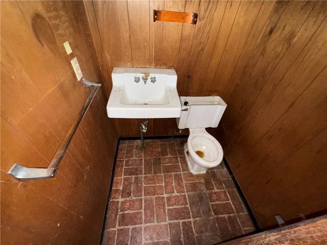 7401 Greeley Avenue, Kansas City, KS 66109