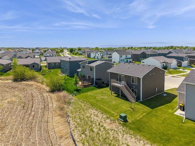 1365 SE Parkview Crossing Drive, Waukee, IA 50263