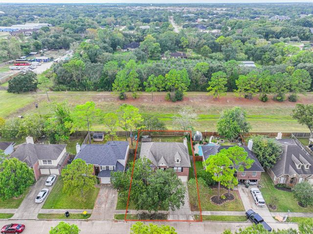 1108 Chesterwood Drive, Pearland, TX 77581