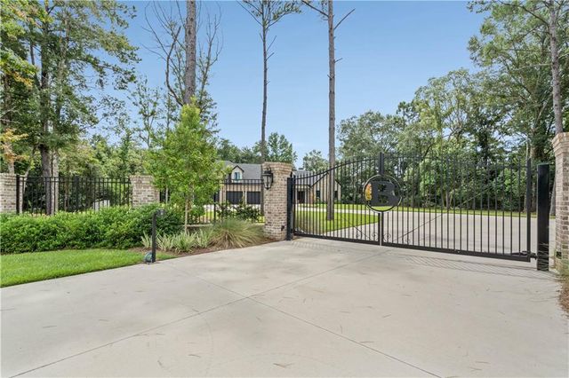 9501 Ben Hamilton Road, Theodore, AL 36582