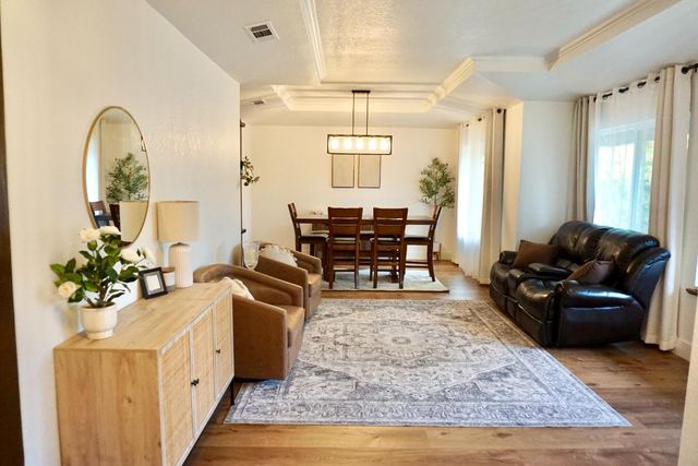 8320 Niessen Way, Fair Oaks, CA 95628