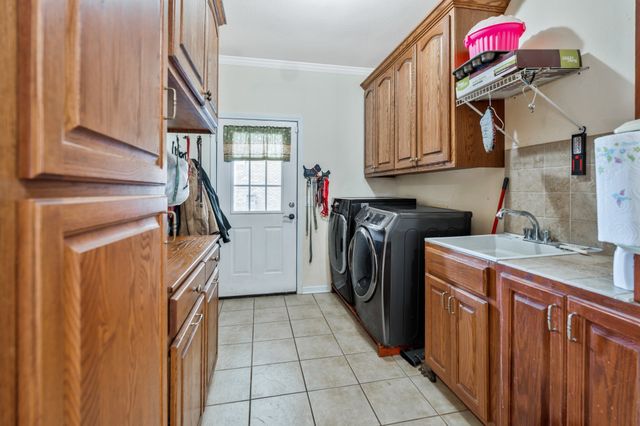 158 Big Springs Rd, Lawrenceburg, TN 38464