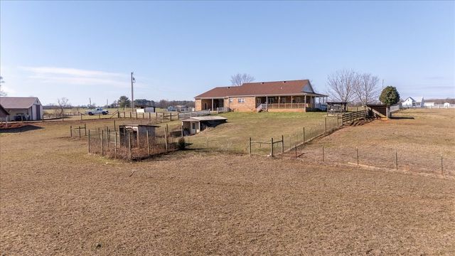 158 Big Springs Rd, Lawrenceburg, TN 38464