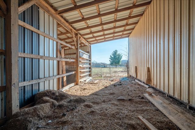 158 Big Springs Rd, Lawrenceburg, TN 38464