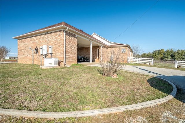 158 Big Springs Rd, Lawrenceburg, TN 38464