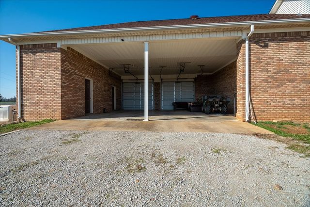 158 Big Springs Rd, Lawrenceburg, TN 38464