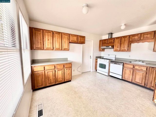 1834 Venice Dr, Concord, CA 94519