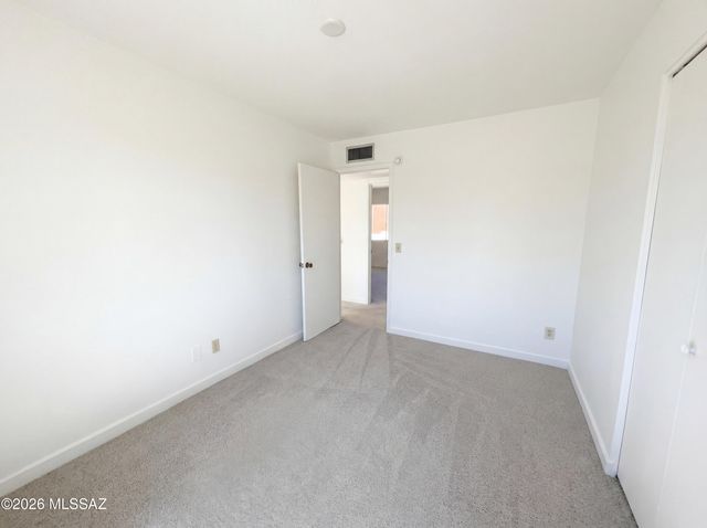 1762 W Calle La Paz, Tucson, AZ 85713