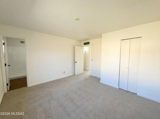 1762 W Calle La Paz, Tucson, AZ 85713