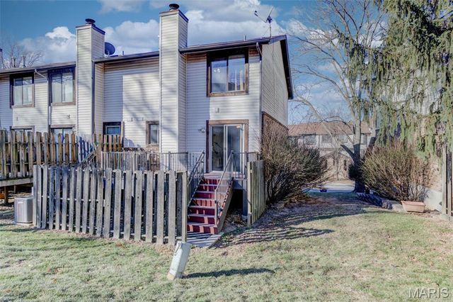 2316 Driftwood Place, St Louis, MO 63146