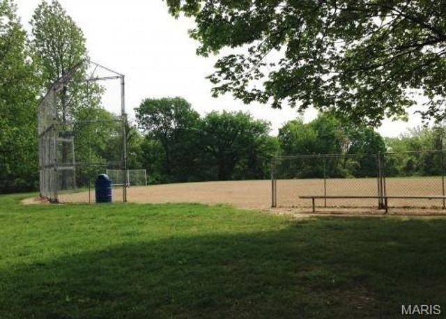 2316 Driftwood Place, St Louis, MO 63146