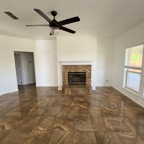 1907 Lennox Lane, Arlington, TX 76018