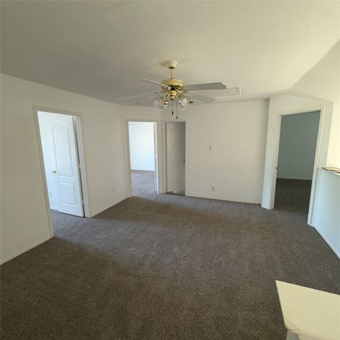 1907 Lennox Lane, Arlington, TX 76018