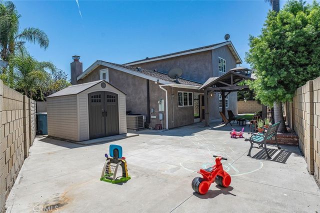 3541 Goldenrod, Seal Beach, CA 90740