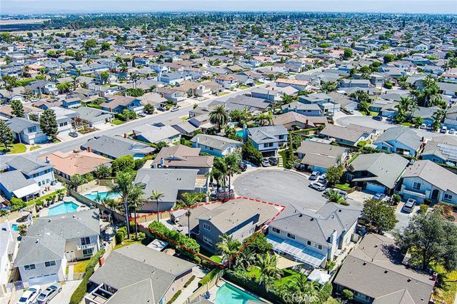 3541 Goldenrod, Seal Beach, CA 90740