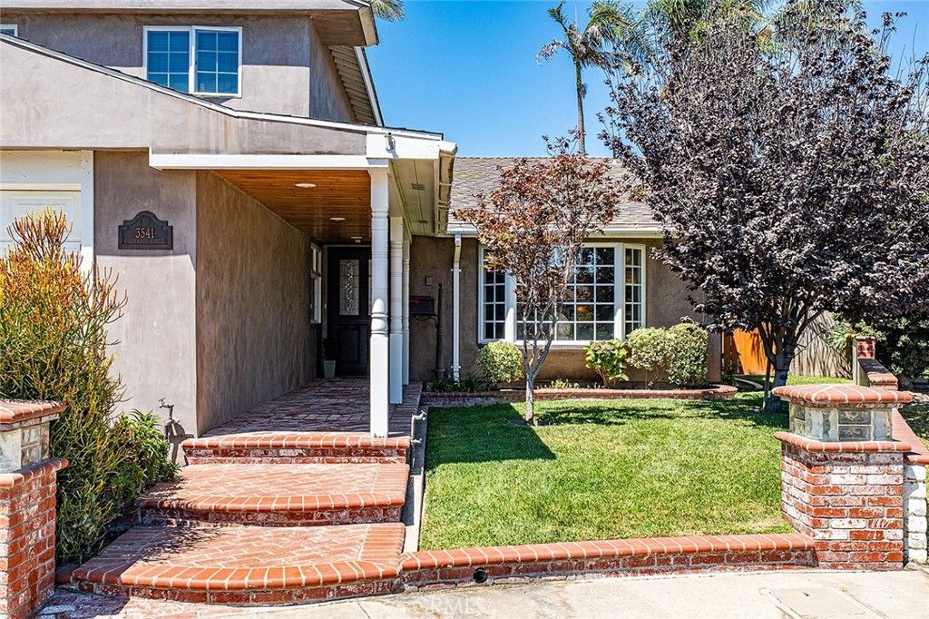 3541 Goldenrod, Seal Beach, CA 90740