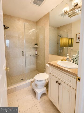 404 LINDSEY CT, Marlton, NJ 08053