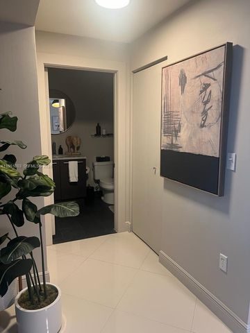 900 Biscayne Blvd 3908, Miami, FL 33132