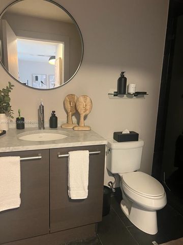 900 Biscayne Blvd 3908, Miami, FL 33132