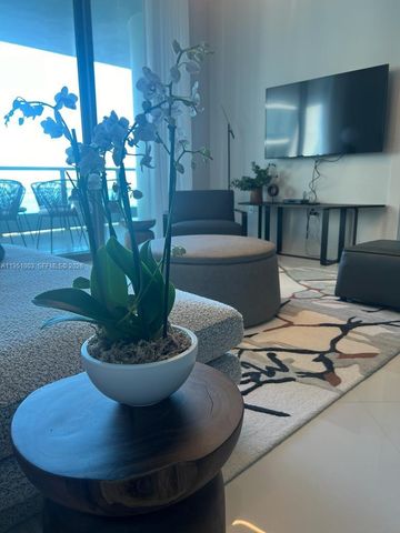 900 Biscayne Blvd 3908, Miami, FL 33132